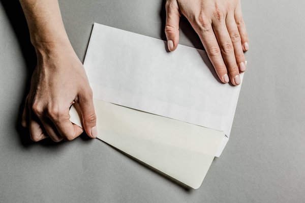 Les critères pour dénicher l’enveloppe postale idéale